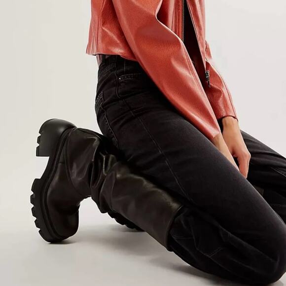 Free People Lana Lug Sole Foldover Boots NEW Black Size 10 - Picture 10 of 10